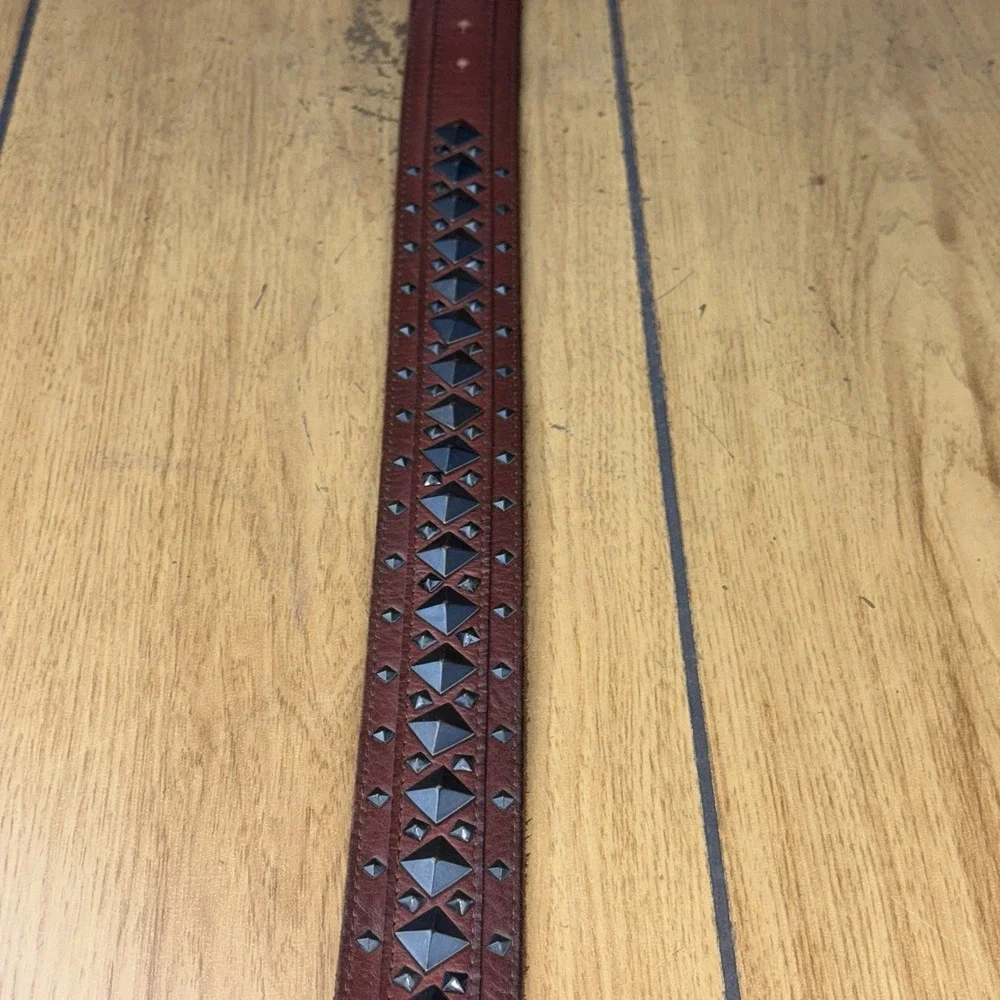 AFFLICTION - LIVE FAST‎  Vintage Square Studded Leather Belt M